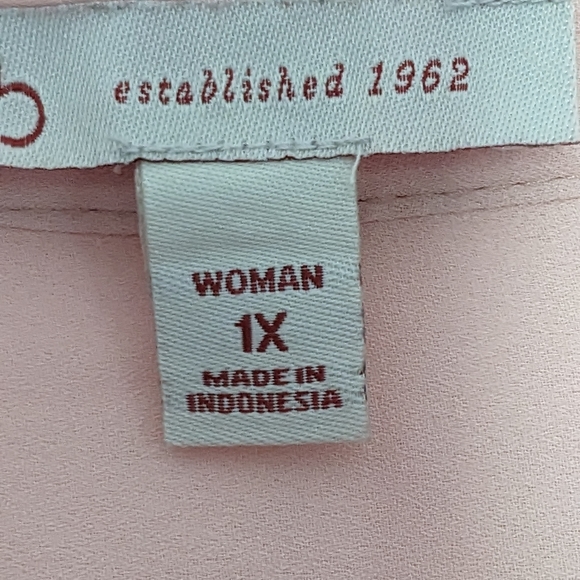 CB Established 1962 Women's Blouse - Picture 2 of 6